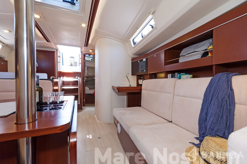Hanse 385 - Yacht Charter Sailica