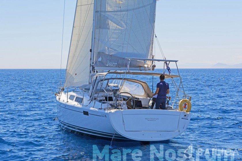 Hanse 385 - Yacht Charter Sailica