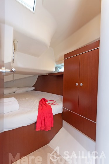 Hanse 385 - Yacht Charter Sailica