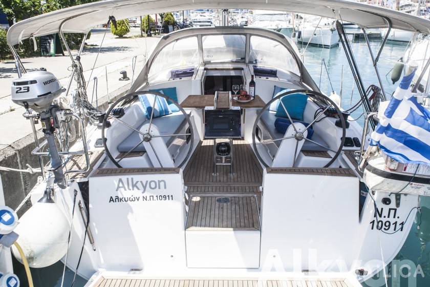Hanse 345 - Yacht Charter Sailica