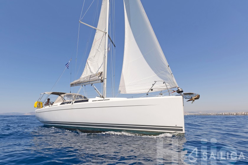Hanse 345 - Yacht Charter Sailica
