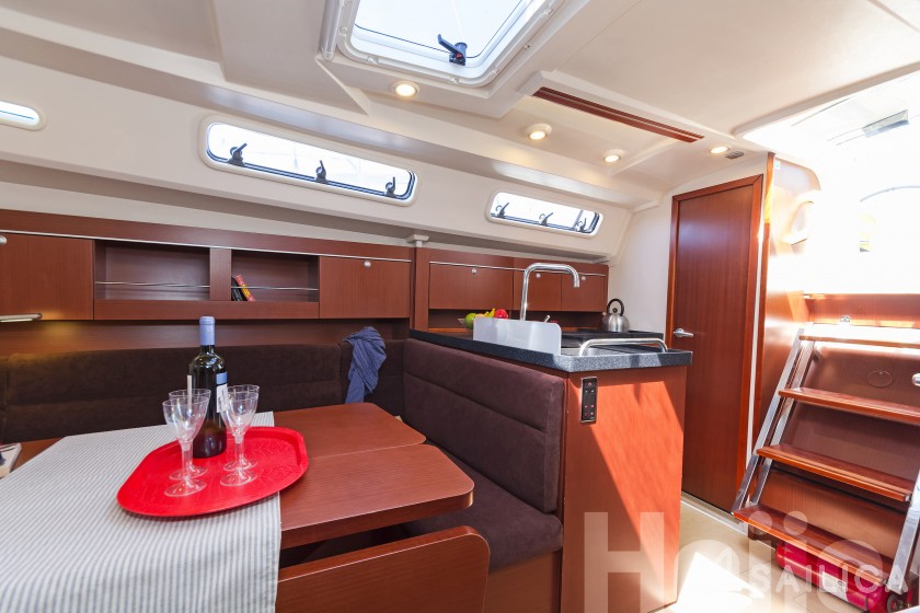 Hanse 345 - Yacht Charter Sailica