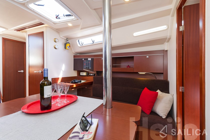 Hanse 345 - Yacht Charter Sailica