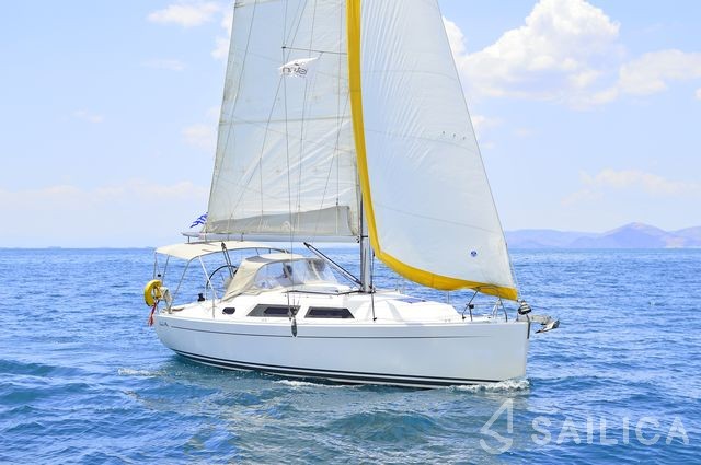 Hanse 325 - Yacht Charter Sailica
