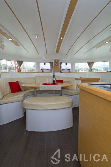 Lagoon 380 S2 - Yacht Charter Sailica