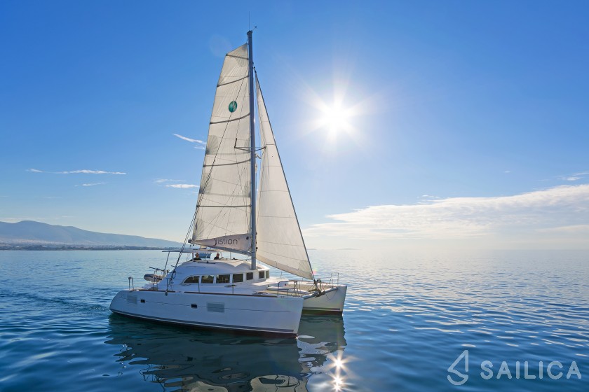 Lagoon 380 S2 - Yacht Charter Sailica