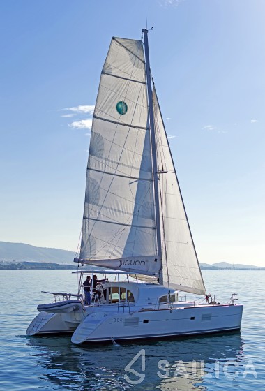 Lagoon 380 S2 - Yacht Charter Sailica