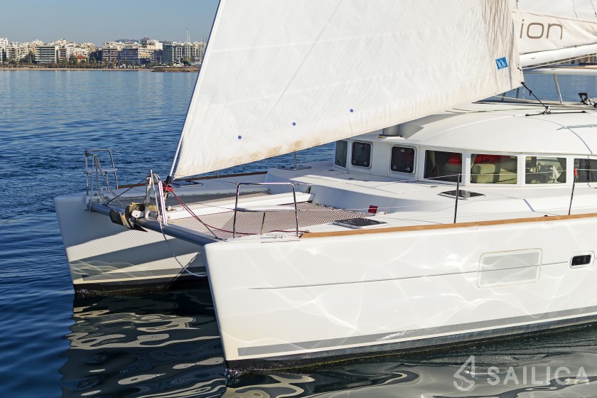 Lagoon 380 S2 - Yacht Charter Sailica