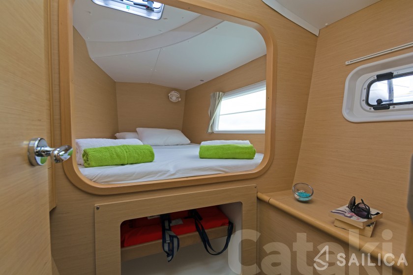 Lagoon 380 S2 - Yacht Charter Sailica