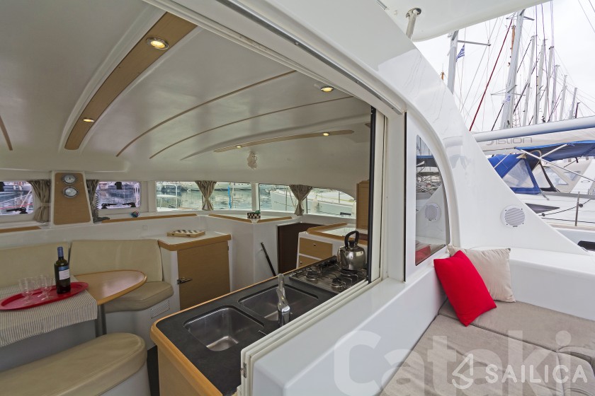 Lagoon 380 S2 - Yacht Charter Sailica
