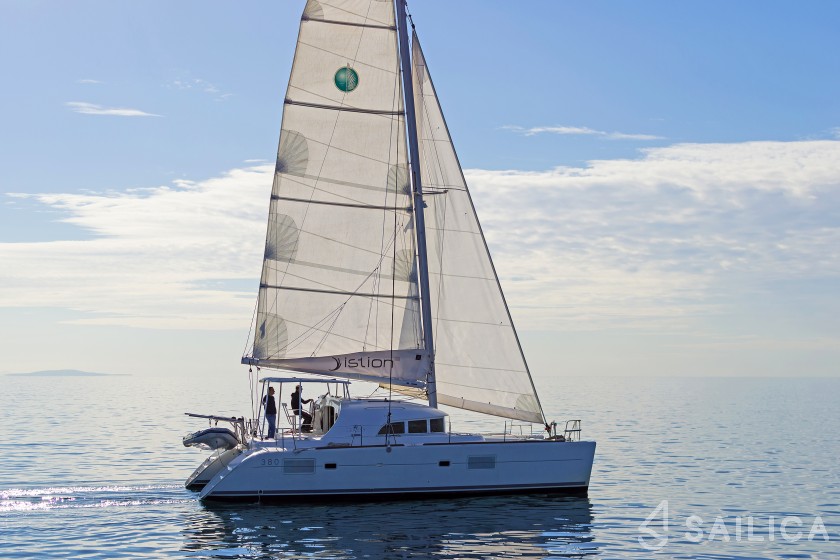 Lagoon 380 S2 - Yacht Charter Sailica