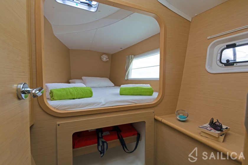 Lagoon 380 S2 - Yacht Charter Sailica
