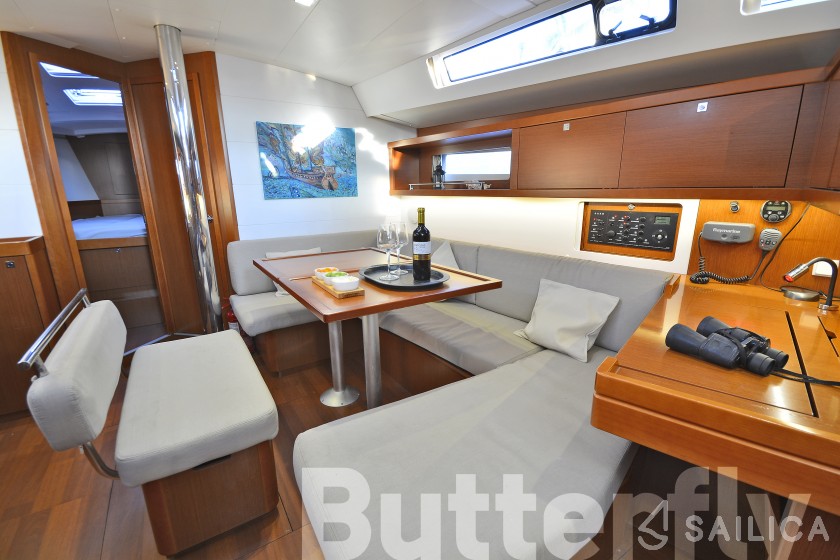 Oceanis 45 - Yacht Charter Sailica