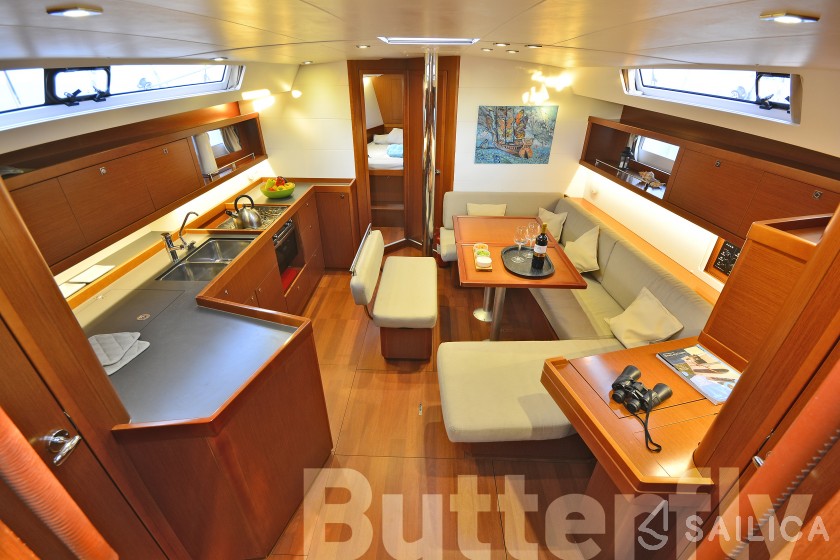 Oceanis 45 - Yacht Charter Sailica