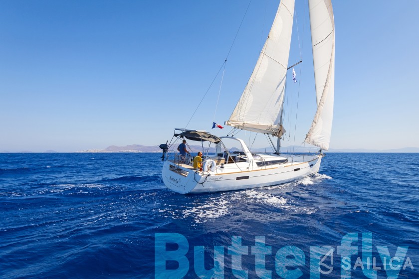 Oceanis 45 - Yacht Charter Sailica