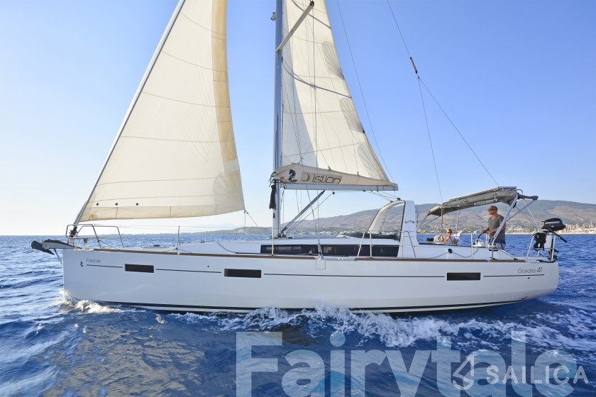 Oceanis 41 - Yacht Charter Sailica