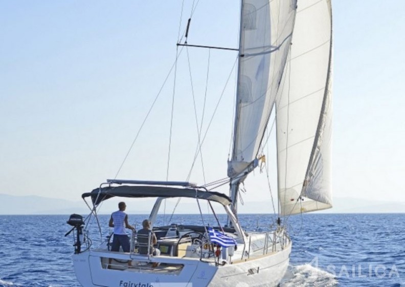 Oceanis 41 - Yacht Charter Sailica