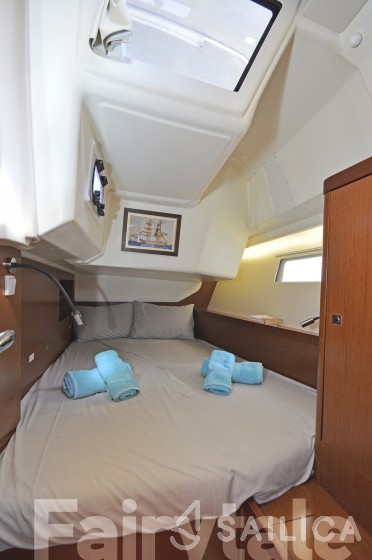 Oceanis 41 - Yacht Charter Sailica