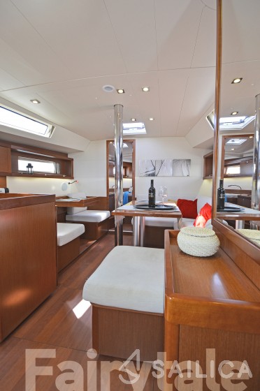 Oceanis 41 - Yacht Charter Sailica