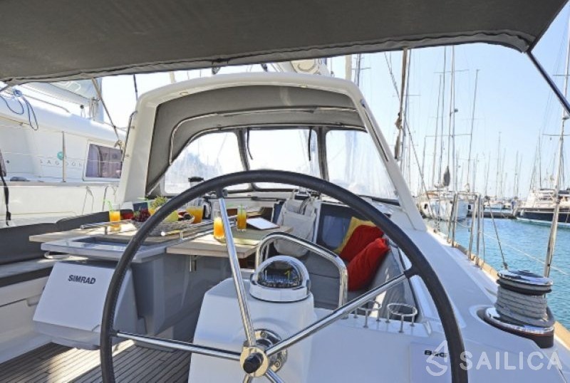 Oceanis 41 - Yacht Charter Sailica