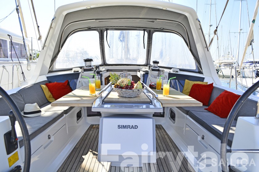Oceanis 41 - Yacht Charter Sailica
