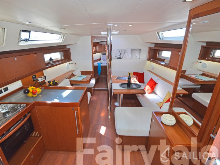 Oceanis 41 - Yacht Charter Sailica