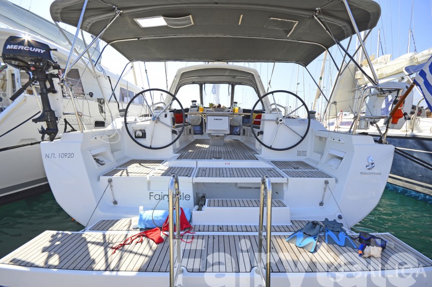 Oceanis 41 - Yacht Charter Sailica