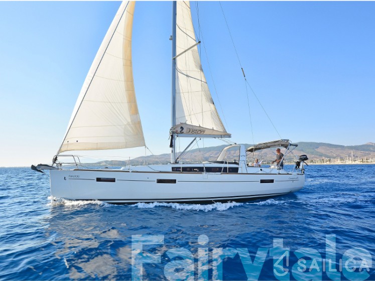 Oceanis 41 - Yacht Charter Sailica