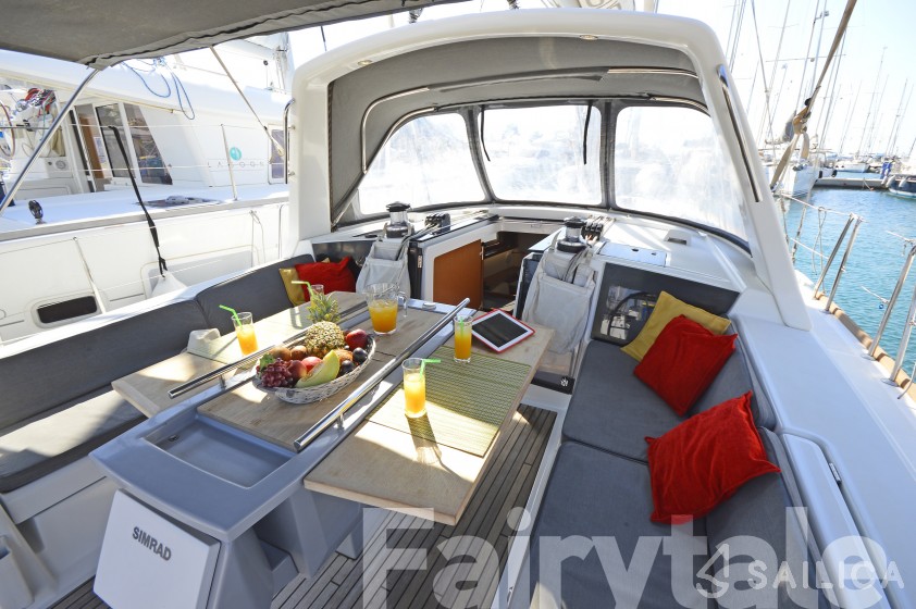Oceanis 41 - Yacht Charter Sailica