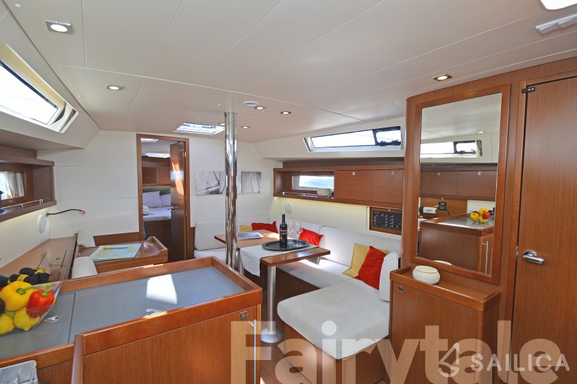 Oceanis 41 - Yacht Charter Sailica