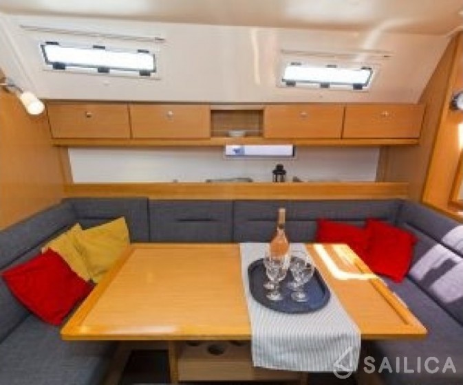 Bavaria Cruiser 40 - Yacht Charter Sailica