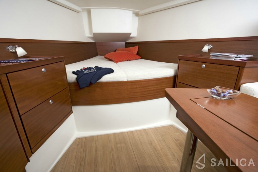 Hanse 400 - Yacht Charter Sailica