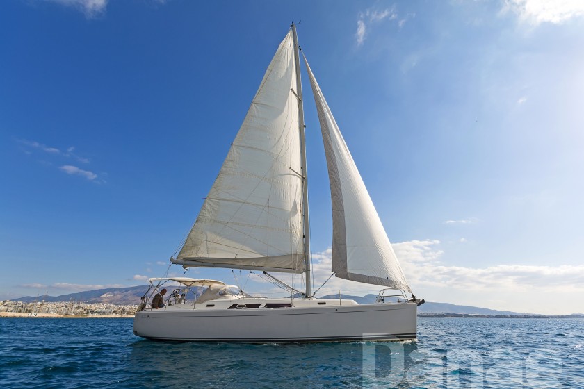 Hanse 400 - Yacht Charter Sailica