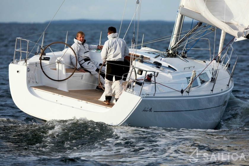 Hanse 400 - Yacht Charter Sailica