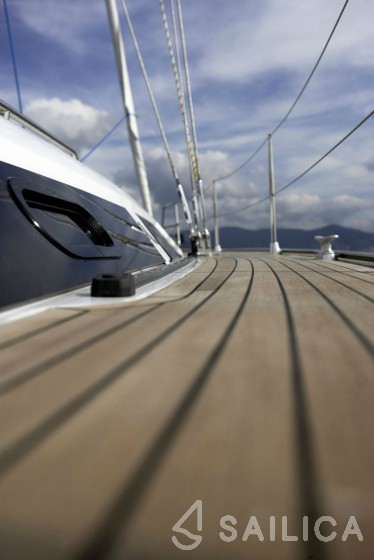 Hanse 400 - Yacht Charter Sailica