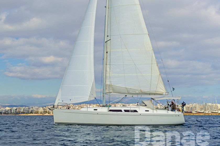 Hanse 400 - Yacht Charter Sailica