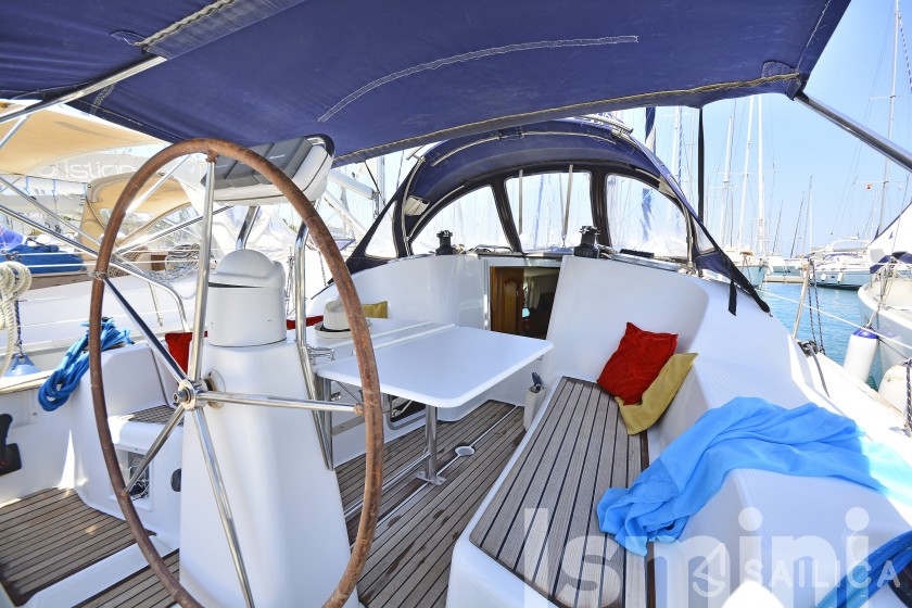 Sun Odyssey 36i - Yacht Charter Sailica