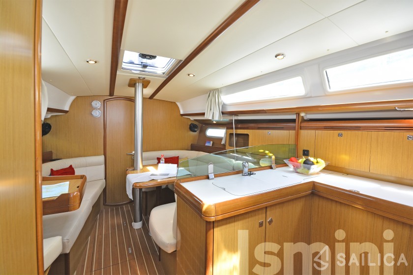 Sun Odyssey 36i - Yacht Charter Sailica