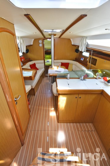 Sun Odyssey 36i - Yacht Charter Sailica