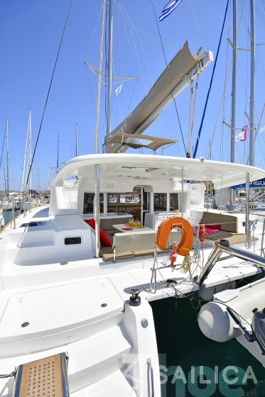 Lagoon 450  Flybridge - Yacht Charter Sailica