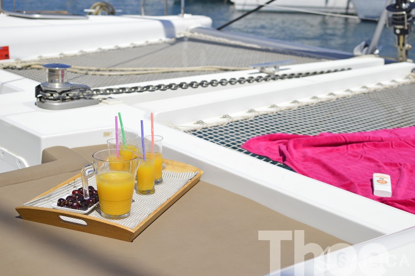 Lagoon 450  Flybridge - Yacht Charter Sailica