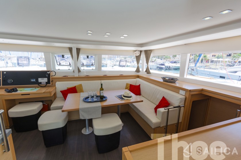 Lagoon 450  Flybridge - Yacht Charter Sailica