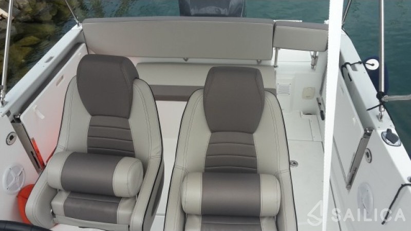 Cap Camarat 7.5 WA SERIE 2 - Yacht Charter Sailica