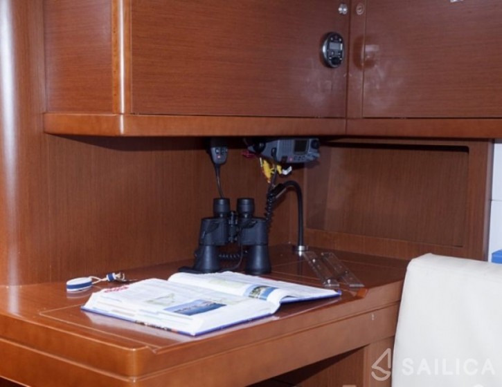 Oceanis 48 - Yacht Charter Sailica