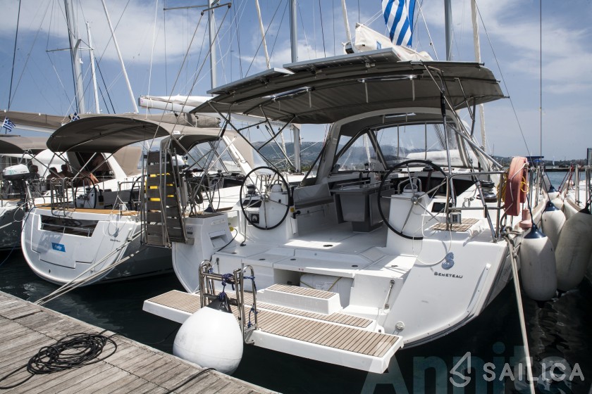 Oceanis 48 - Yacht Charter Sailica