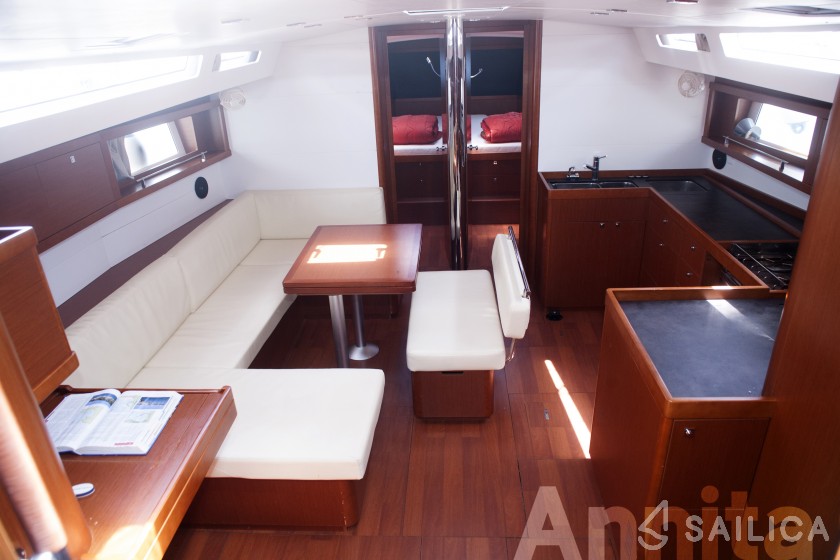 Oceanis 48 - Yacht Charter Sailica