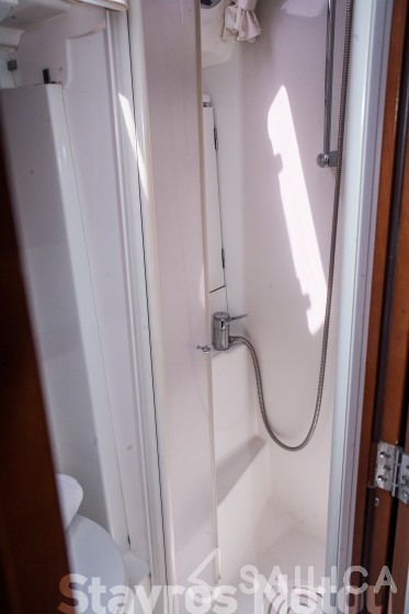 Oceanis 46 - Yacht Charter Sailica