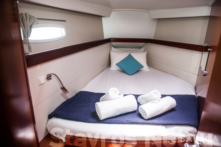 Oceanis 46 - Yacht Charter Sailica