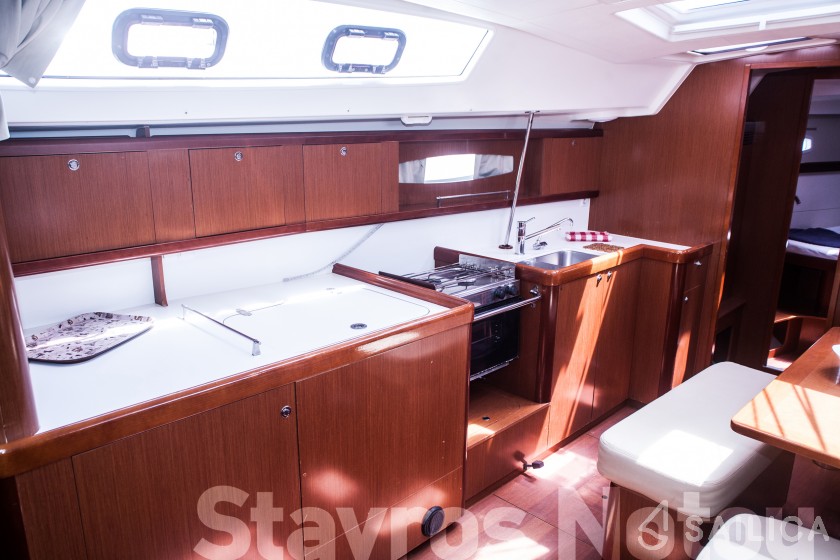 Oceanis 46 - Yacht Charter Sailica