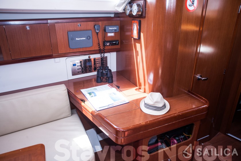 Oceanis 46 - Yacht Charter Sailica
